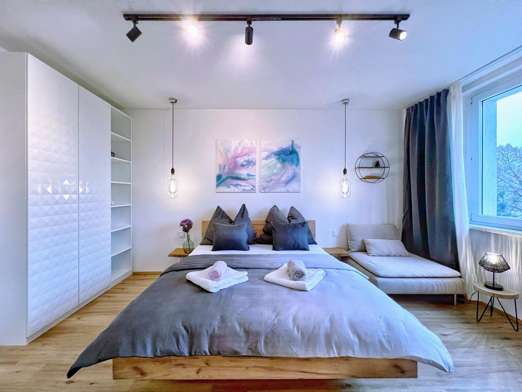 Jana's Wow Apt, 3 Room, Free Parking, 15'airpt, 25'city 公寓 布拉格